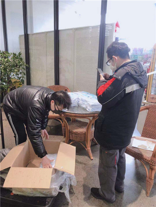 捐赠报道丨西培学子免费领150000口罩!